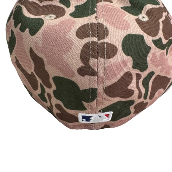 New Era Boston Red Sox 2004 World Series Side Patch 59Fifty Fitted Hat 7 1/4 NWT - Picture 5 of 9